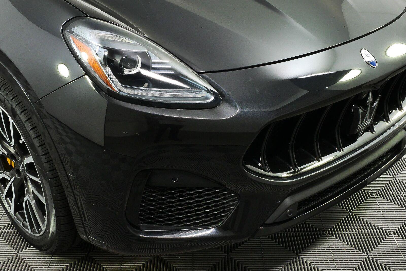 Used 2023 Maserati Grecale Modena AWD/4WD image 37