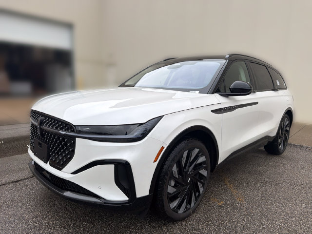 New 2026 Lincoln Nautilus Reserve AWD/4WD image 11