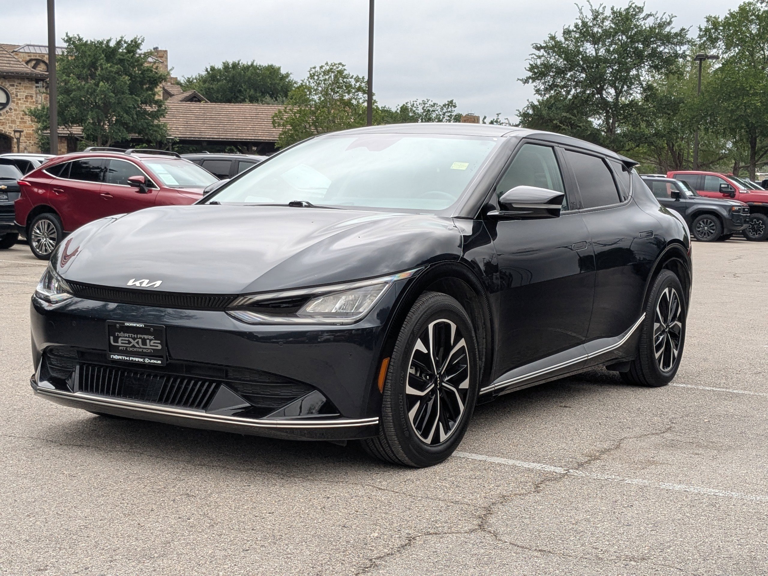 Used 2022 Kia EV6 Wind RWD image 4