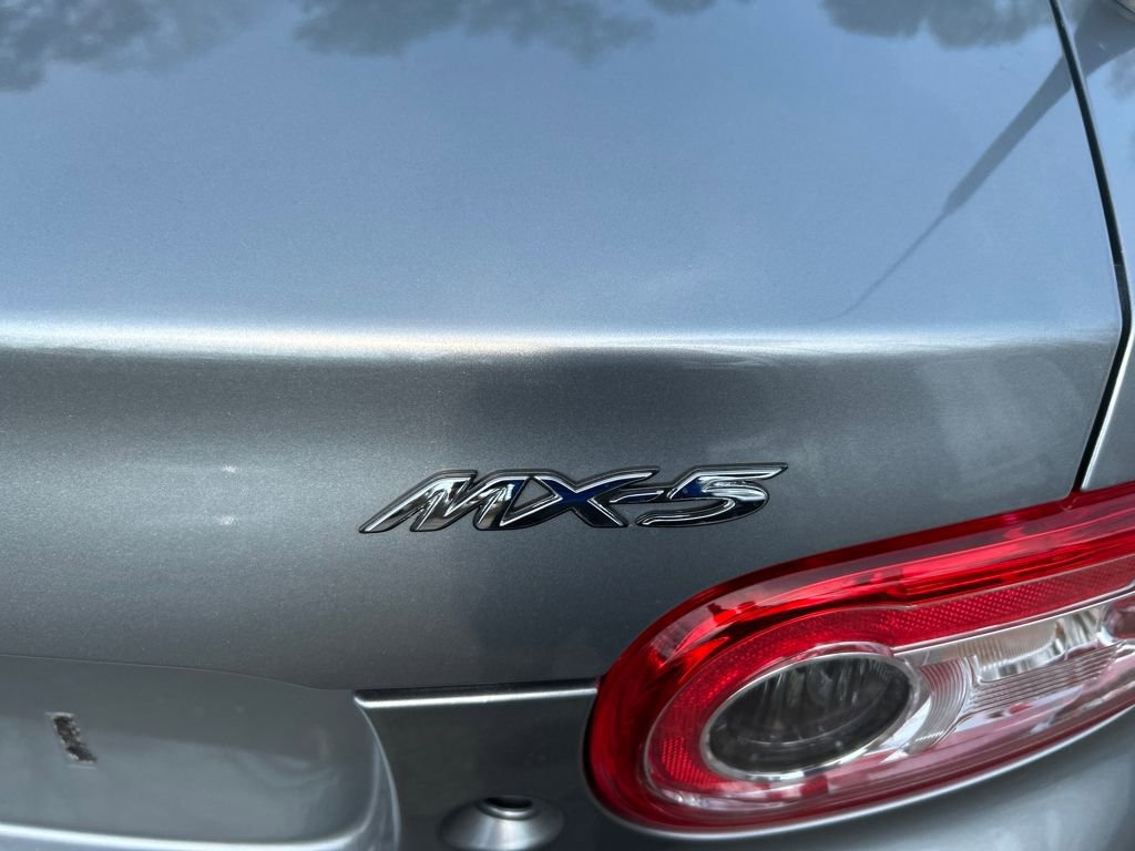 Used 2013 MAZDA MX-5 Miata Grand Touring w/ Premium Pkg image 10