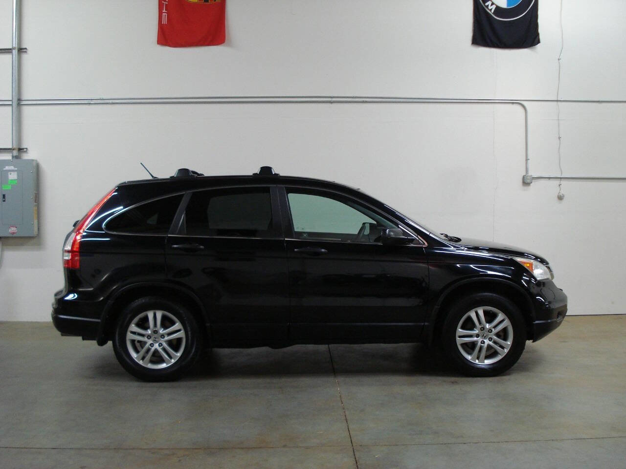 Used 2010 Honda CR-V EX image 2