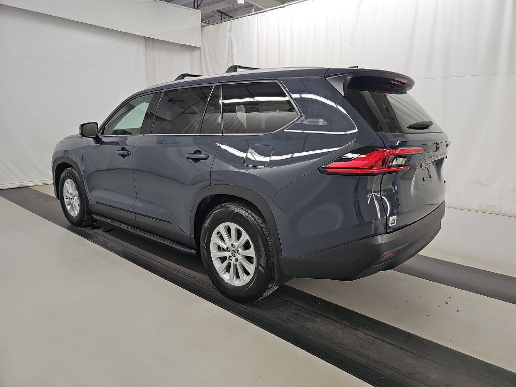 Used 2024 Toyota Grand Highlander AWD image 4
