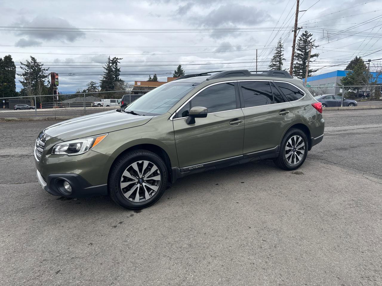 Used 2017 Subaru Outback 2.5i Limited image 11