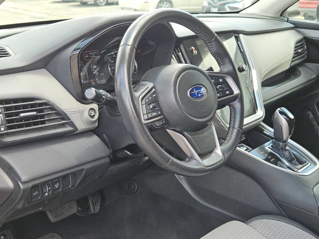 Used 2025 Subaru Outback Premium AWD/4WD image 13