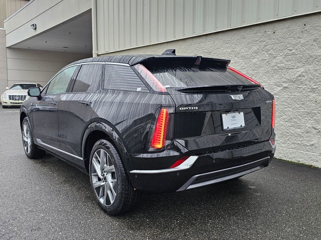 New 2026 Cadillac Optiq Luxury 2 image 4