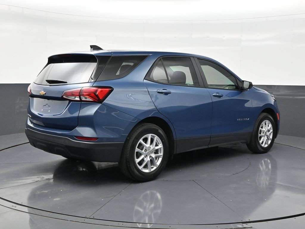 Used 2024 Chevrolet Equinox LS FWD image 5