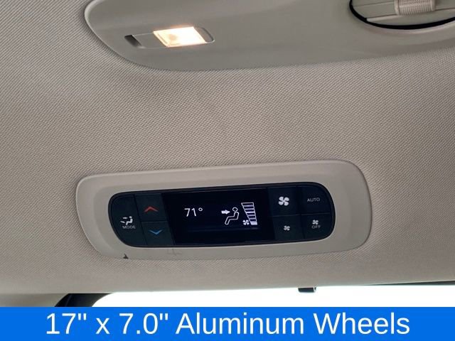 Used 2024 Chrysler Pacifica Touring-L image 20