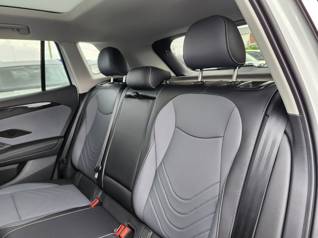 Certified 2026 Volkswagen Tiguan SE AWD/4WD image 12