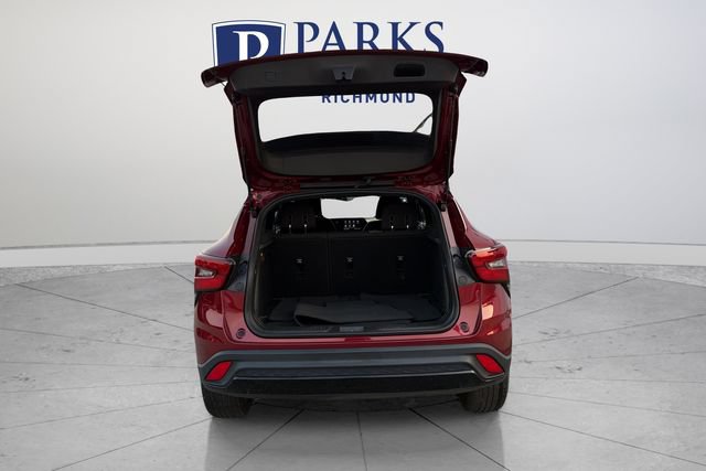 Certified 2024 Chevrolet Trax RS FWD image 19