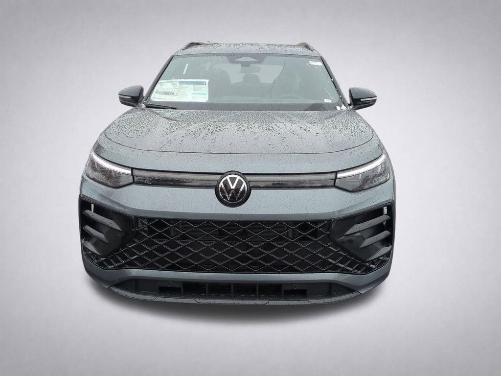 New 2026 Volkswagen Tiguan SE R-Line image 8