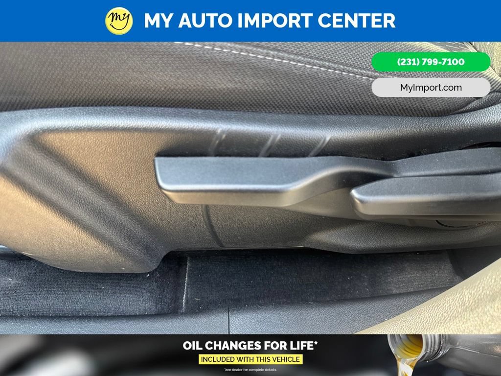 Used 2026 Chevrolet Equinox LT AWD/4WD image 12