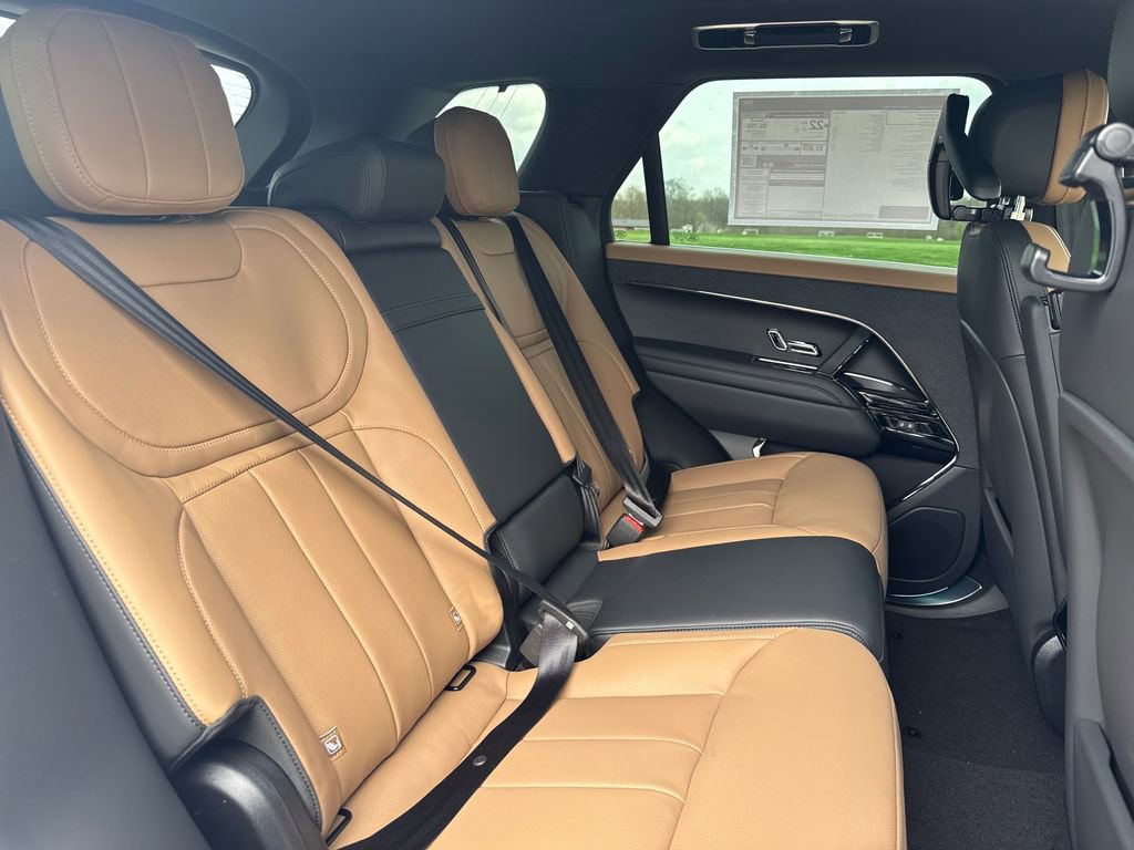 New 2026 Land Rover Range Rover Sport Dynamic SE image 18