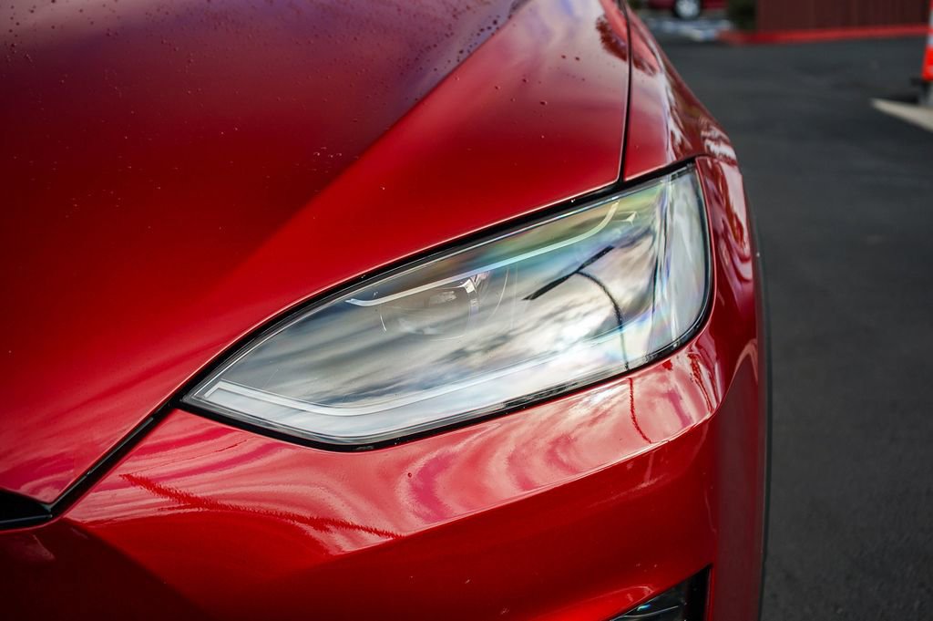 Used 2024 Tesla Model X Plaid image 10