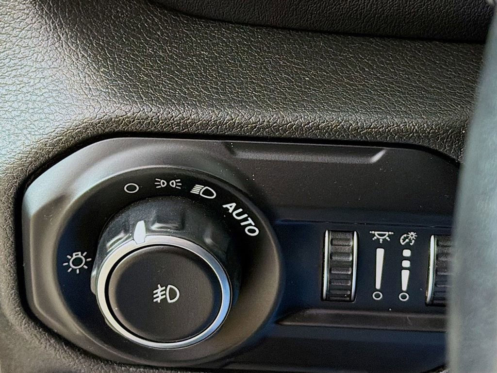 Used 2021 Jeep Wrangler Unlimited Sahara image 25