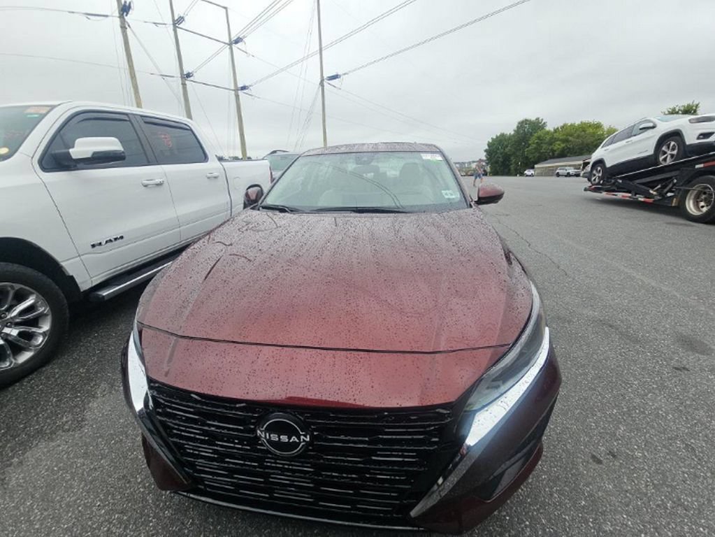 Used 2023 Nissan Altima 2.5 SL AWD/4WD image 2