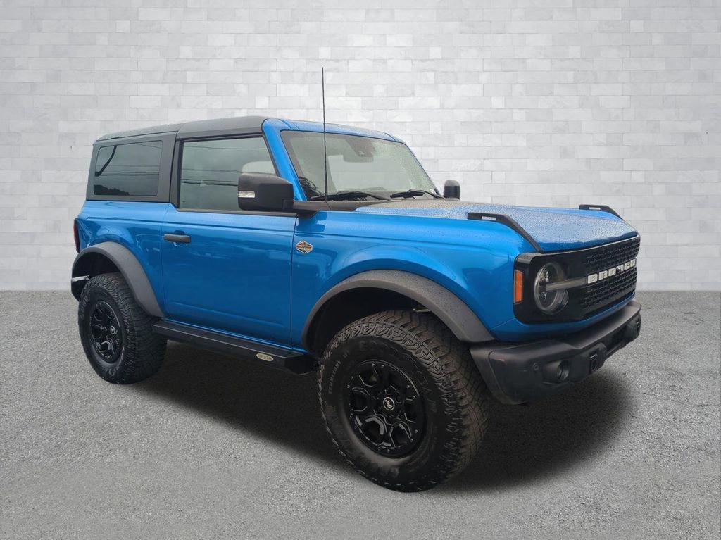 Certified 2023 Ford Bronco Wildtrak AWD/4WD image 2