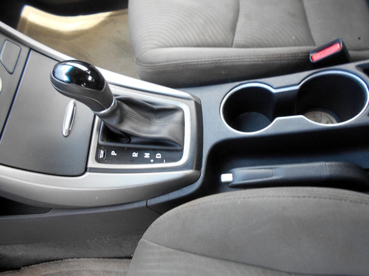 Used 2016 Hyundai Elantra SE FWD image 14