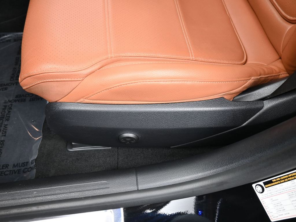 Used 2022 Mercedes-Benz C 300 Sedan w/ Exclusive Trim Package image 16