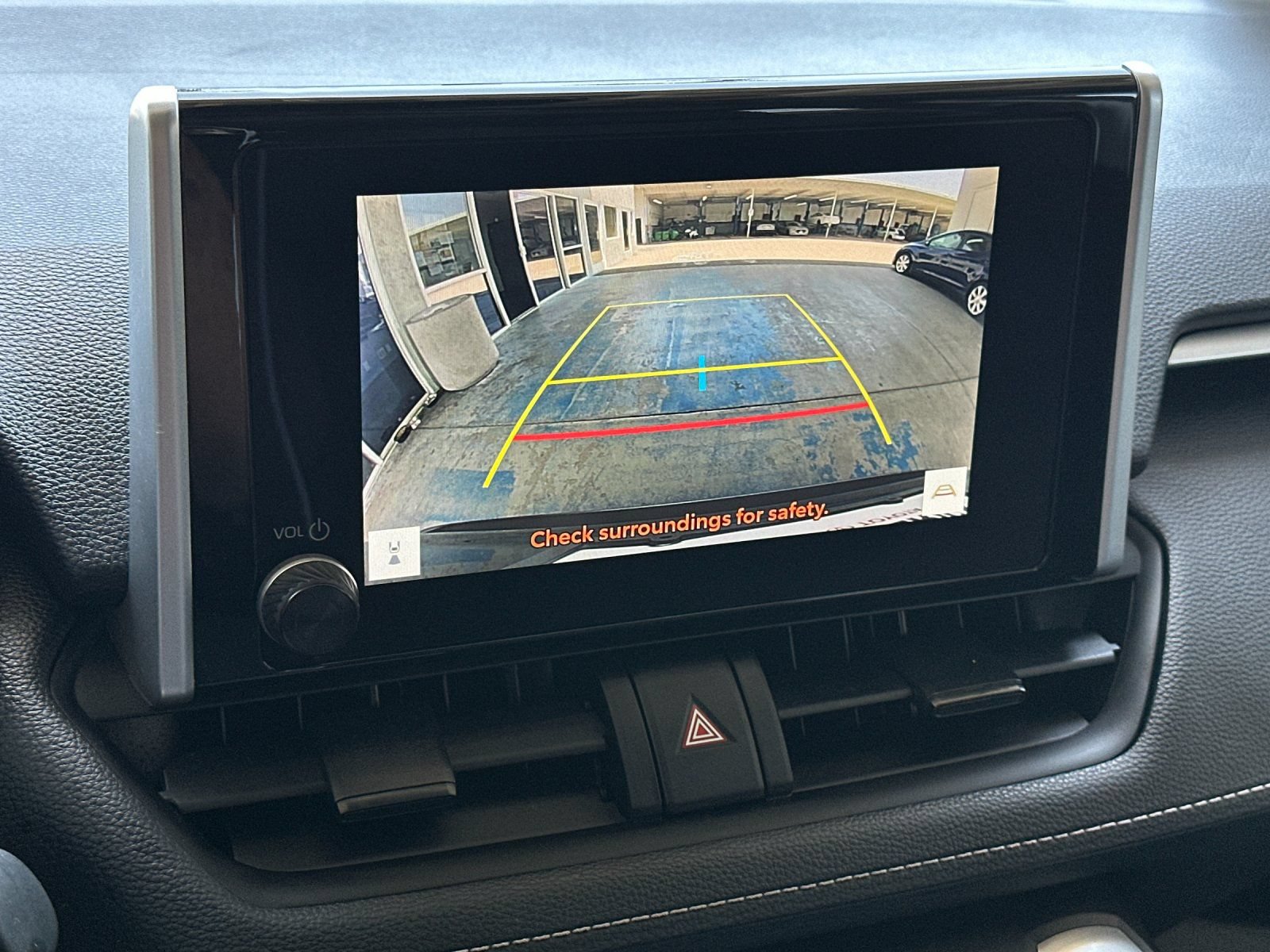Used 2024 Toyota RAV4 XLE FWD image 17