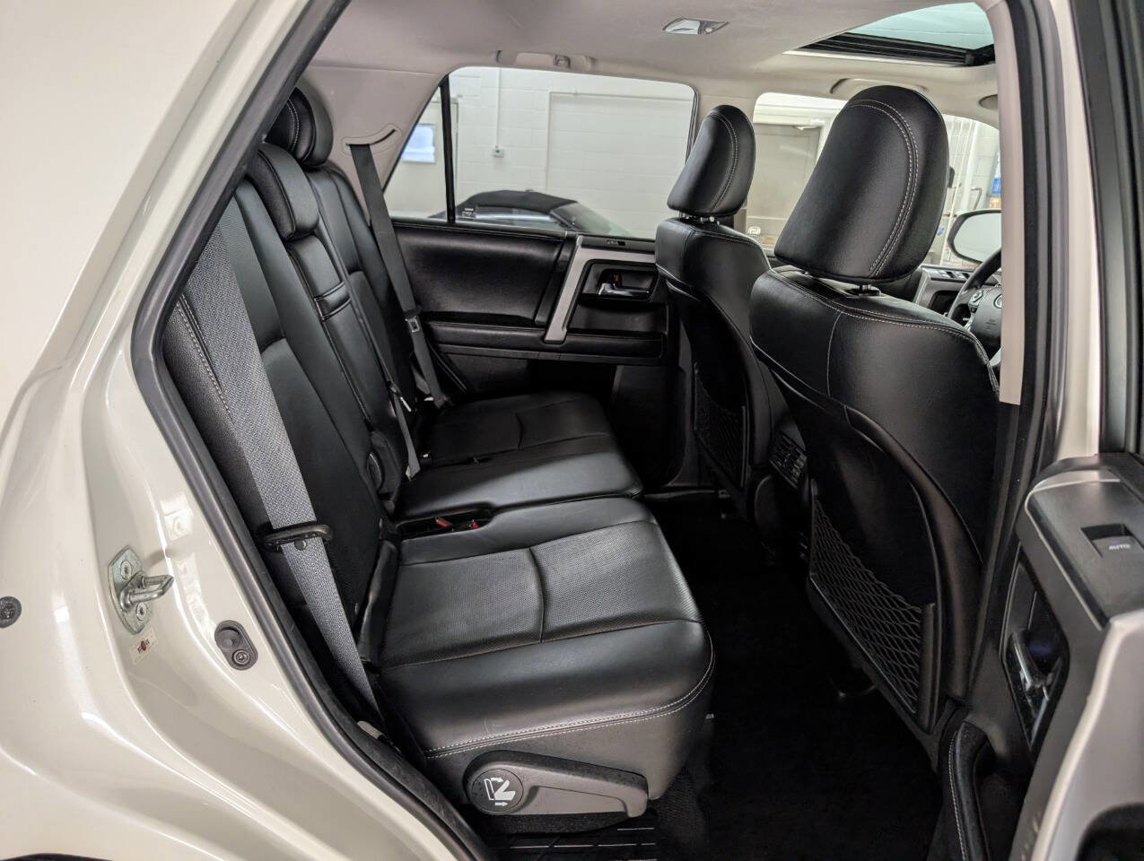 Used 2017 Toyota 4Runner Limited AWD/4WD image 19