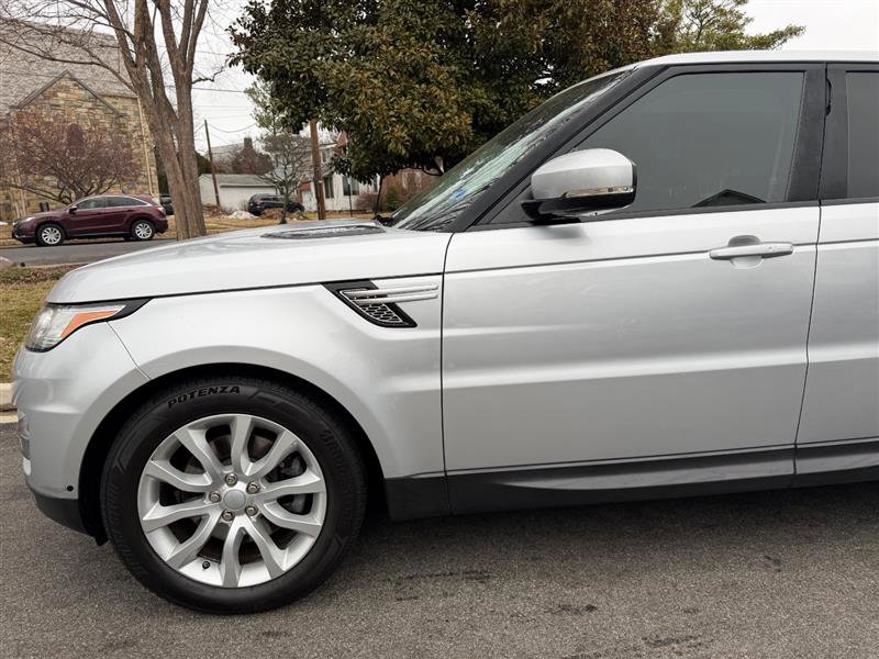 Used 2016 Land Rover Range Rover Sport HSE AWD/4WD image 17