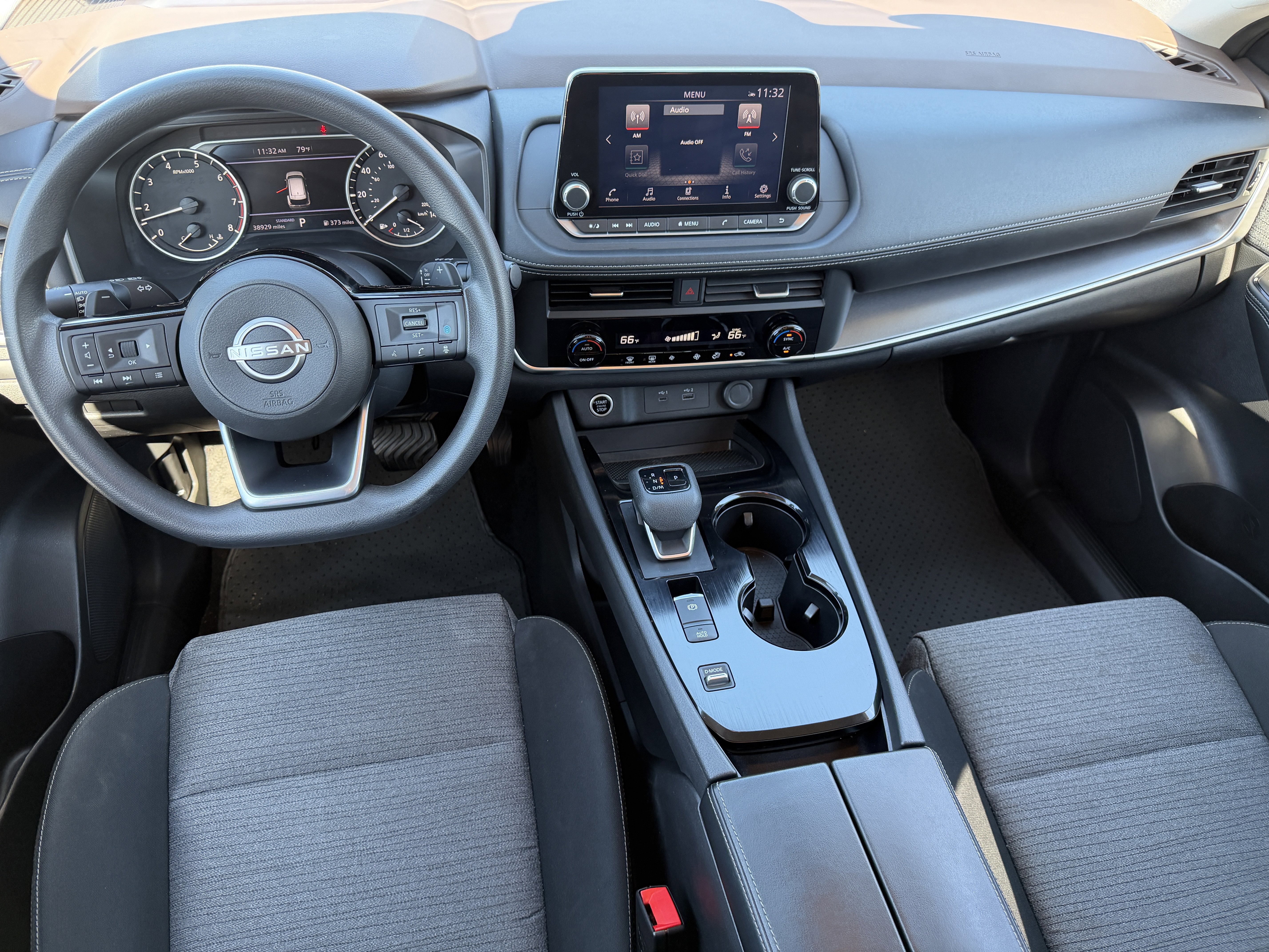 Used 2023 Nissan Rogue SV image 14