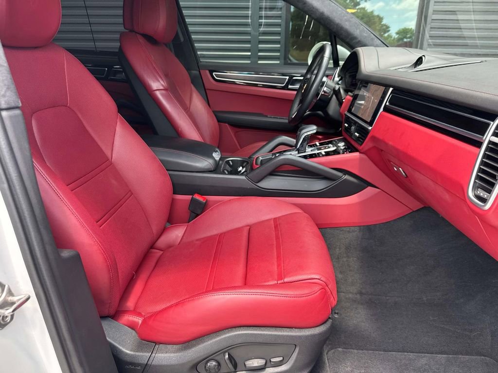 Certified 2023 Porsche Cayenne GTS AWD/4WD image 16