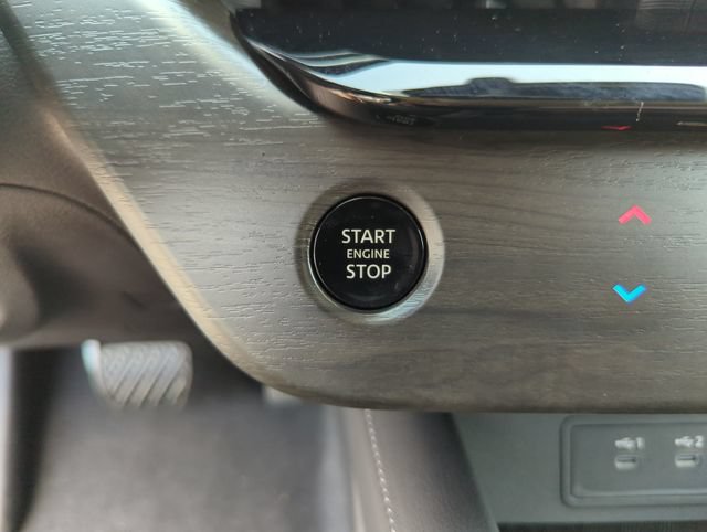 Certified 2025 Nissan Murano SL AWD/4WD image 47