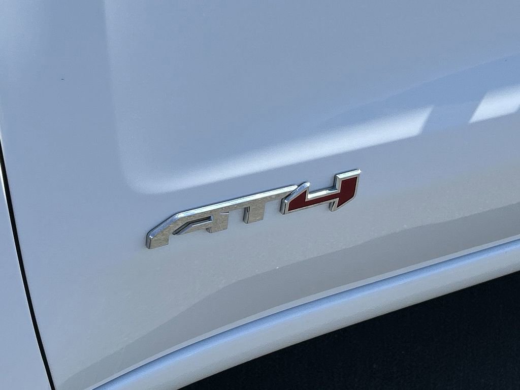 Used 2025 GMC Sierra 1500 AT4 w/ Technology Package AWD/4WD image 31