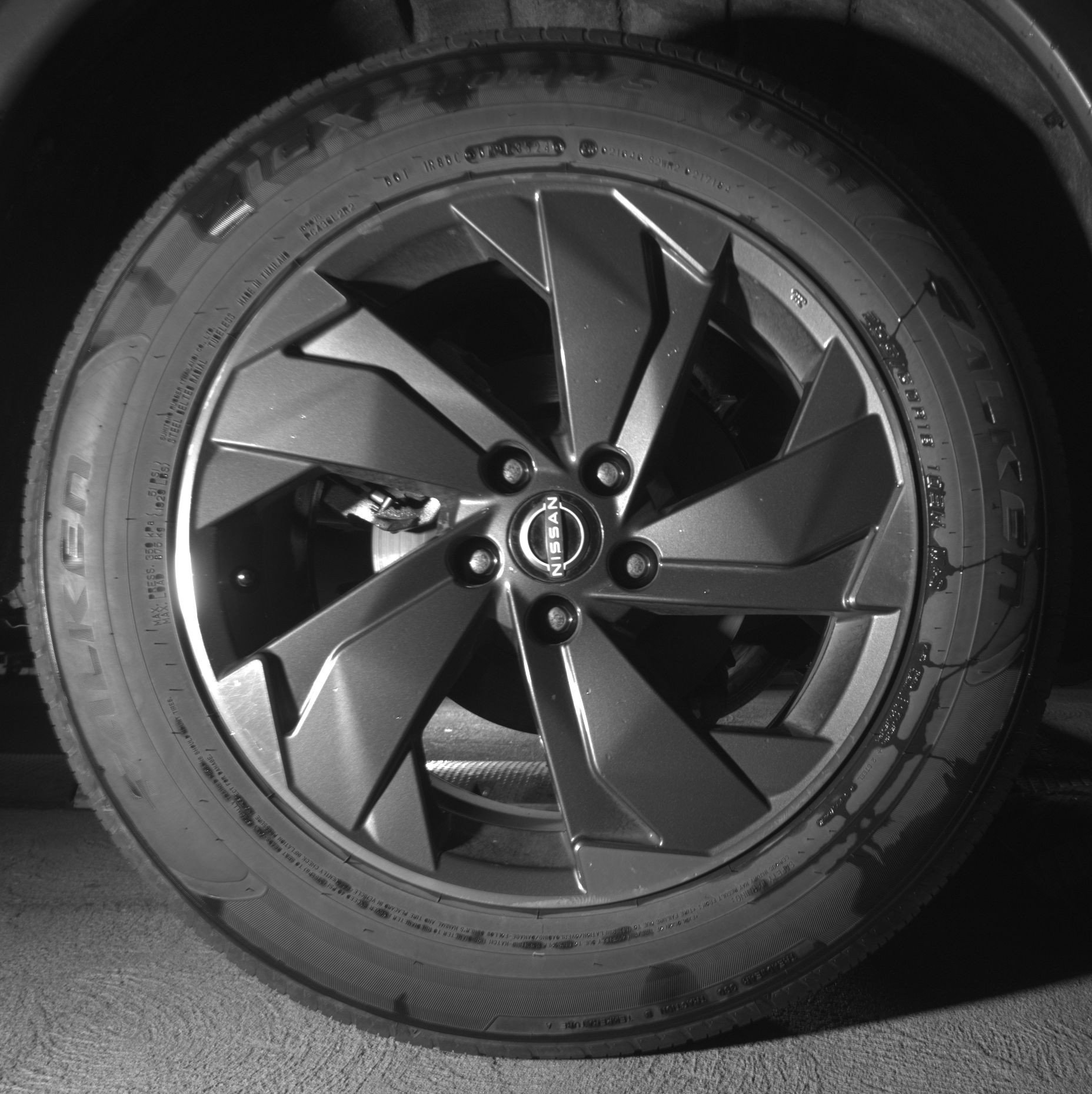 Used 2025 Nissan Rogue SV FWD image 15