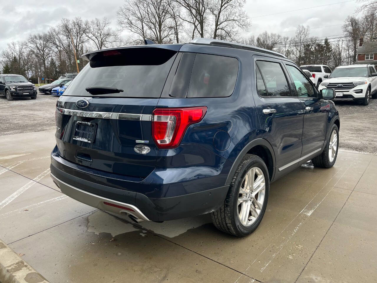 Used 2017 Ford Explorer Limited w/ Equipment Group 301A image 5