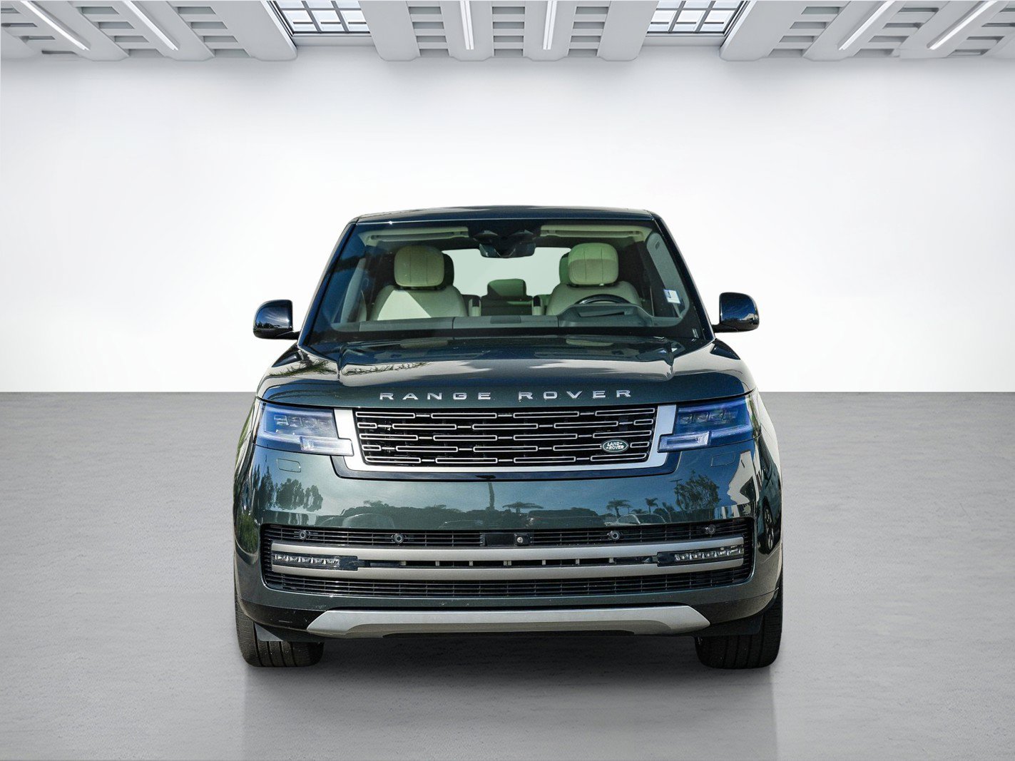 Certified 2025 Land Rover Range Rover SE AWD/4WD image 2