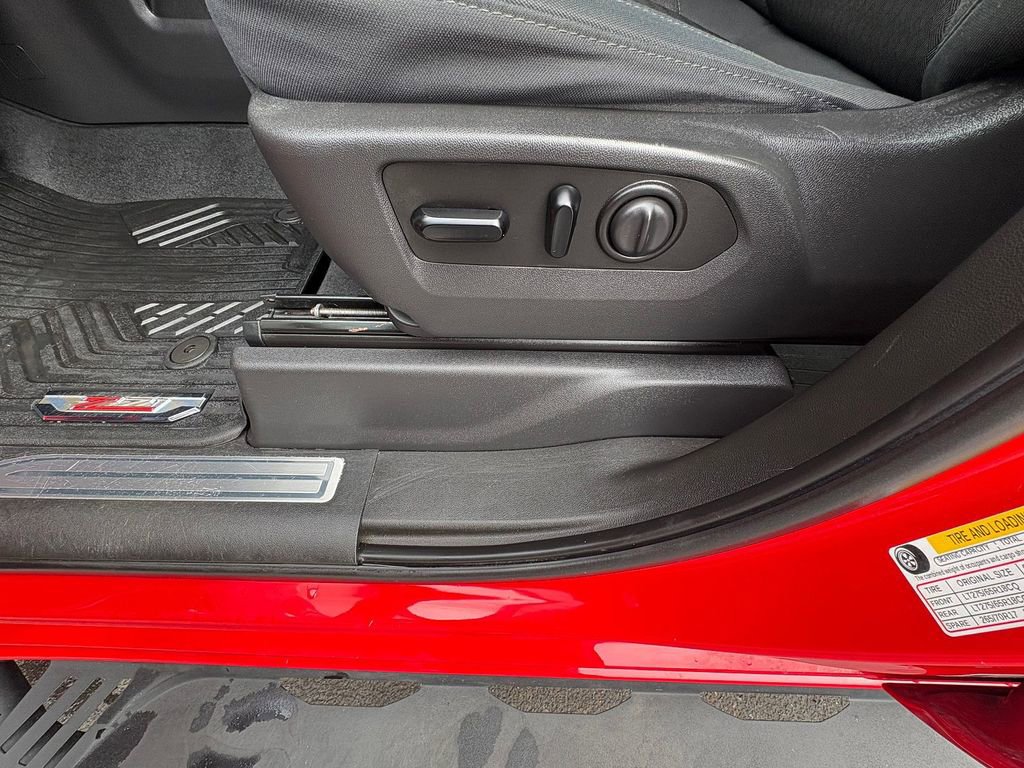 Used 2020 Chevrolet Silverado 1500 LT Trail Boss image 9