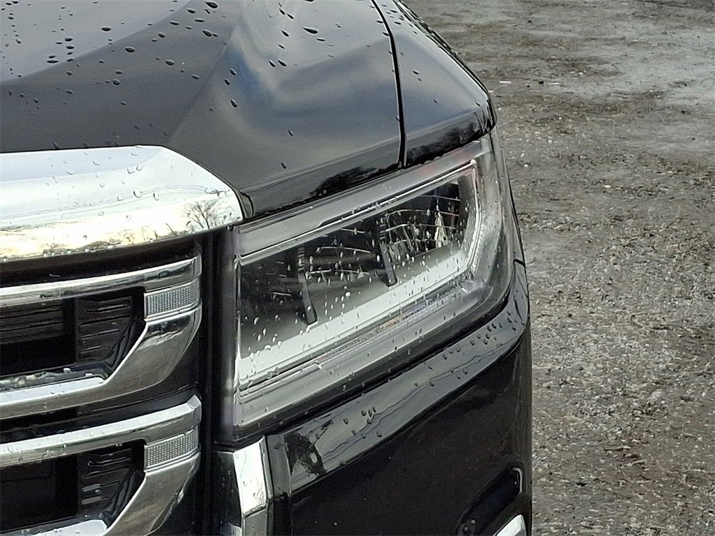 Used 2022 GMC Acadia SLE w/ Driver Convenience Package image 9