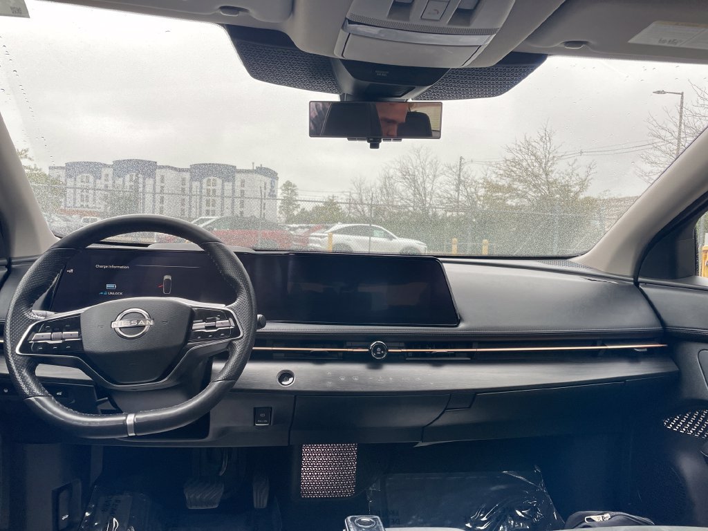 Used 2023 Nissan Ariya FWD image 12