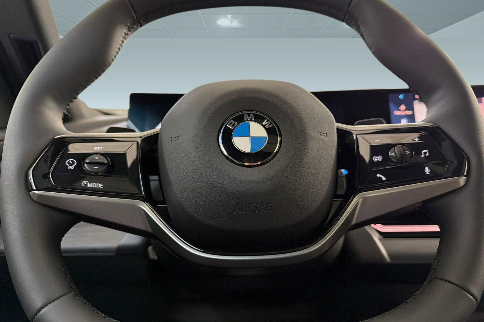 Used 2026 BMW 530i RWD image 15