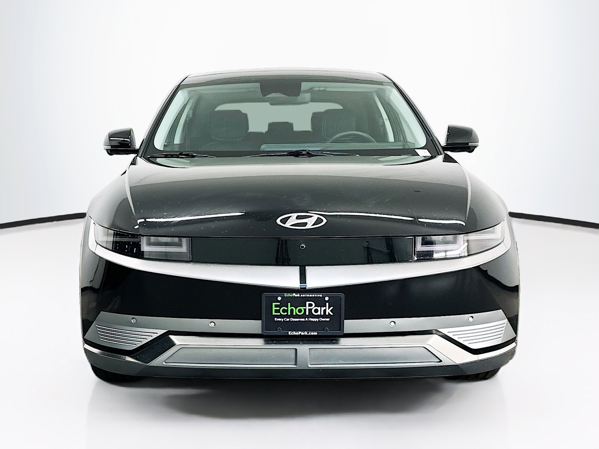 Used 2024 Hyundai Ioniq 5 Limited AWD/4WD image 2