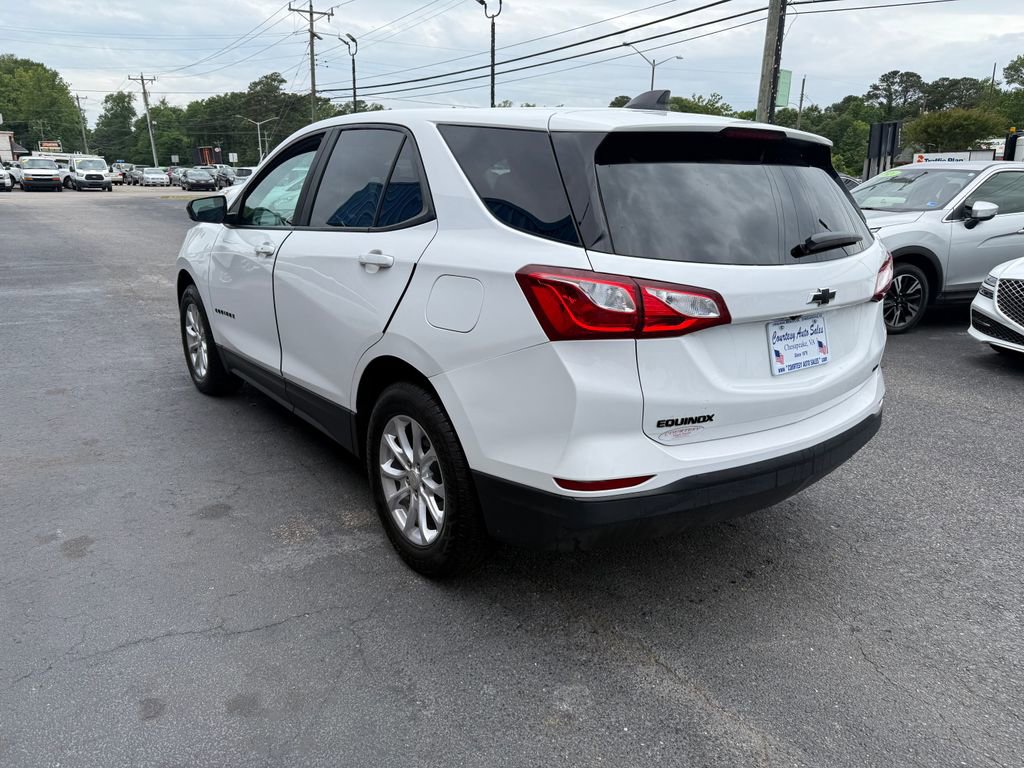 Used 2021 Chevrolet Equinox LS w/ LPO, Blackout Package AWD/4WD image 8