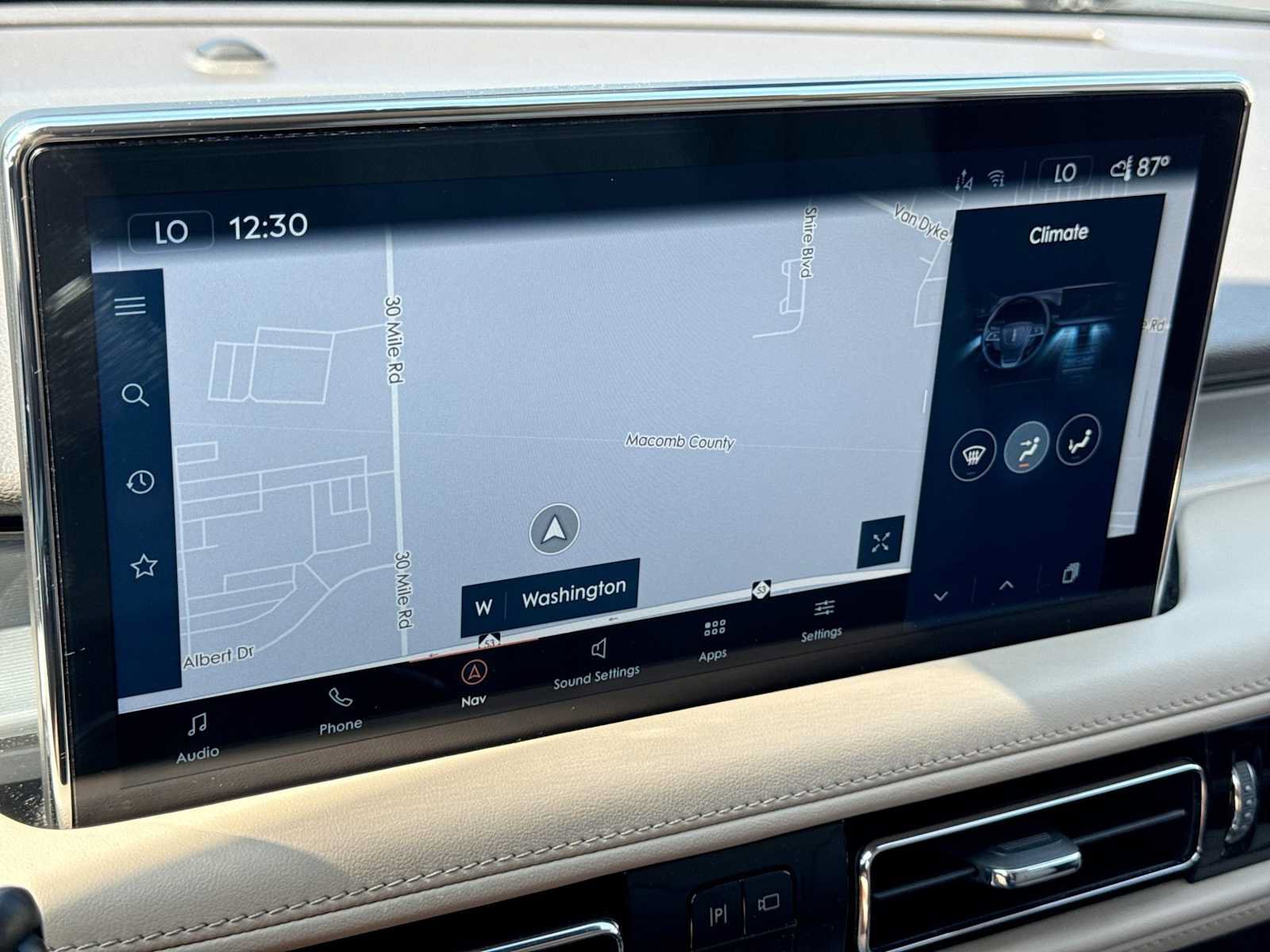 Used 2023 Lincoln Nautilus AWD w/ Premium Package image 27