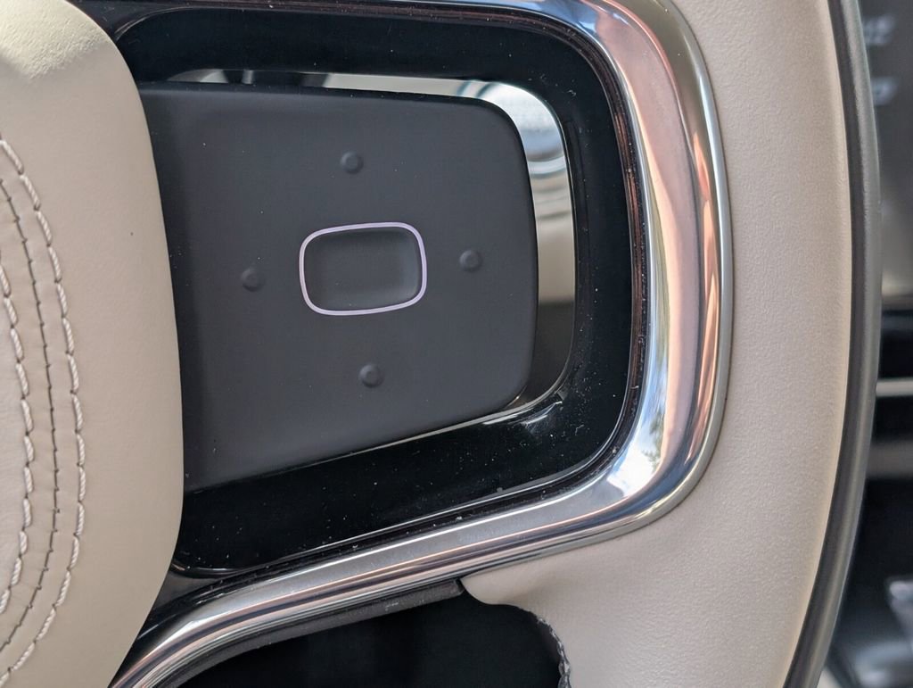 Certified 2025 Lincoln Nautilus Premier image 23