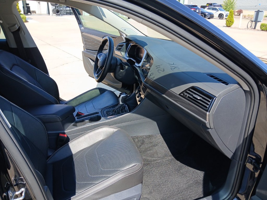 Certified 2024 Volkswagen Jetta SEL FWD image 25