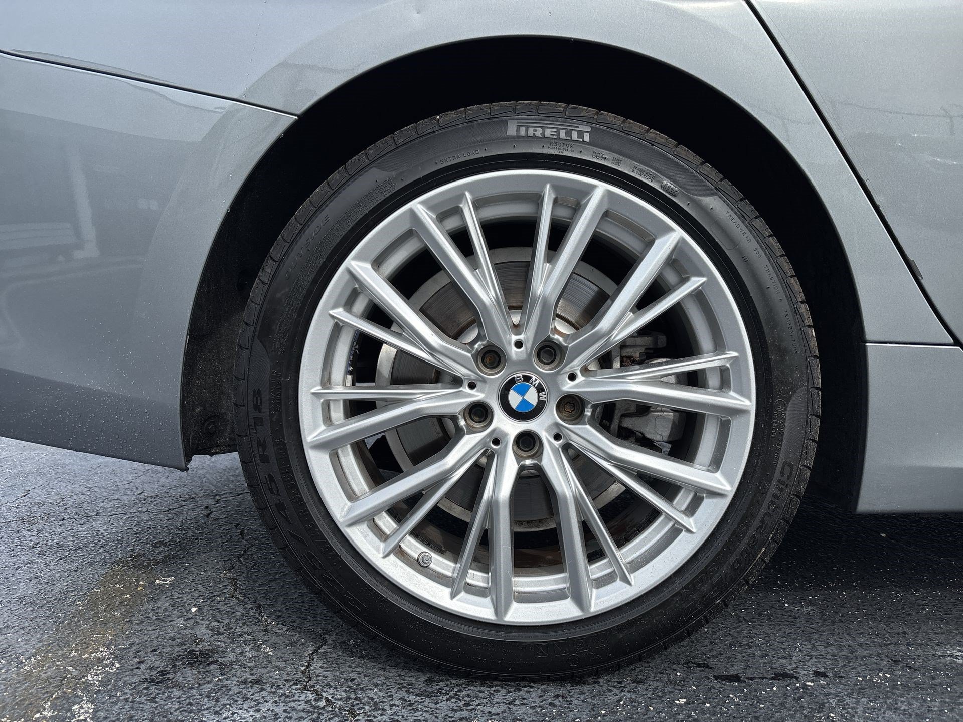 Used 2024 BMW 330i Sedan w/ Premium Package RWD image 18
