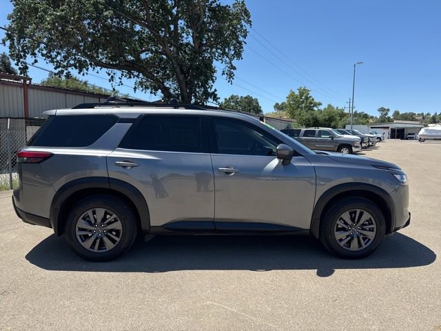 Used 2022 Nissan Pathfinder SV w/ Cargo Package FWD image 9