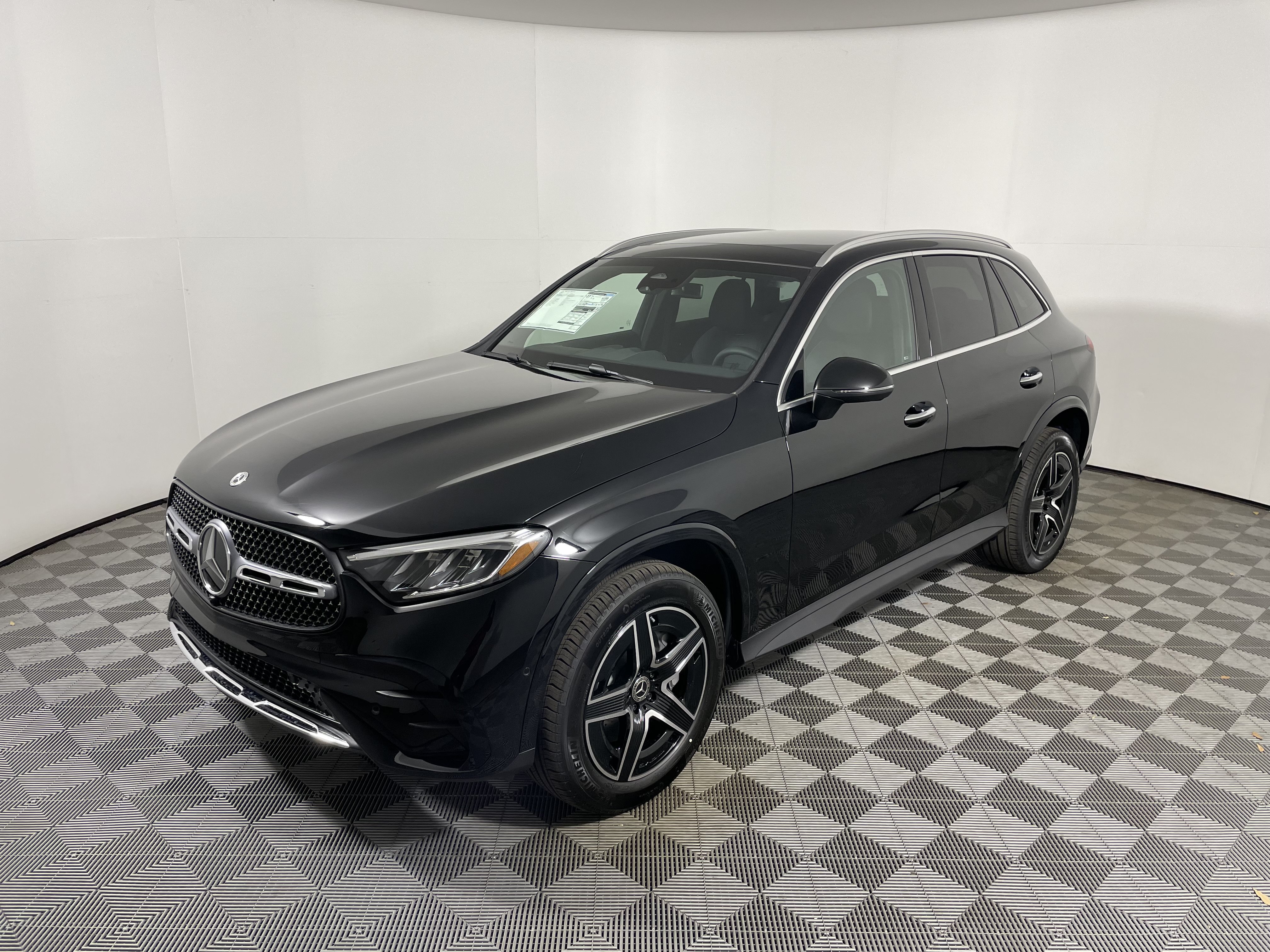 New 2026 Mercedes-Benz GLC 300 image 9
