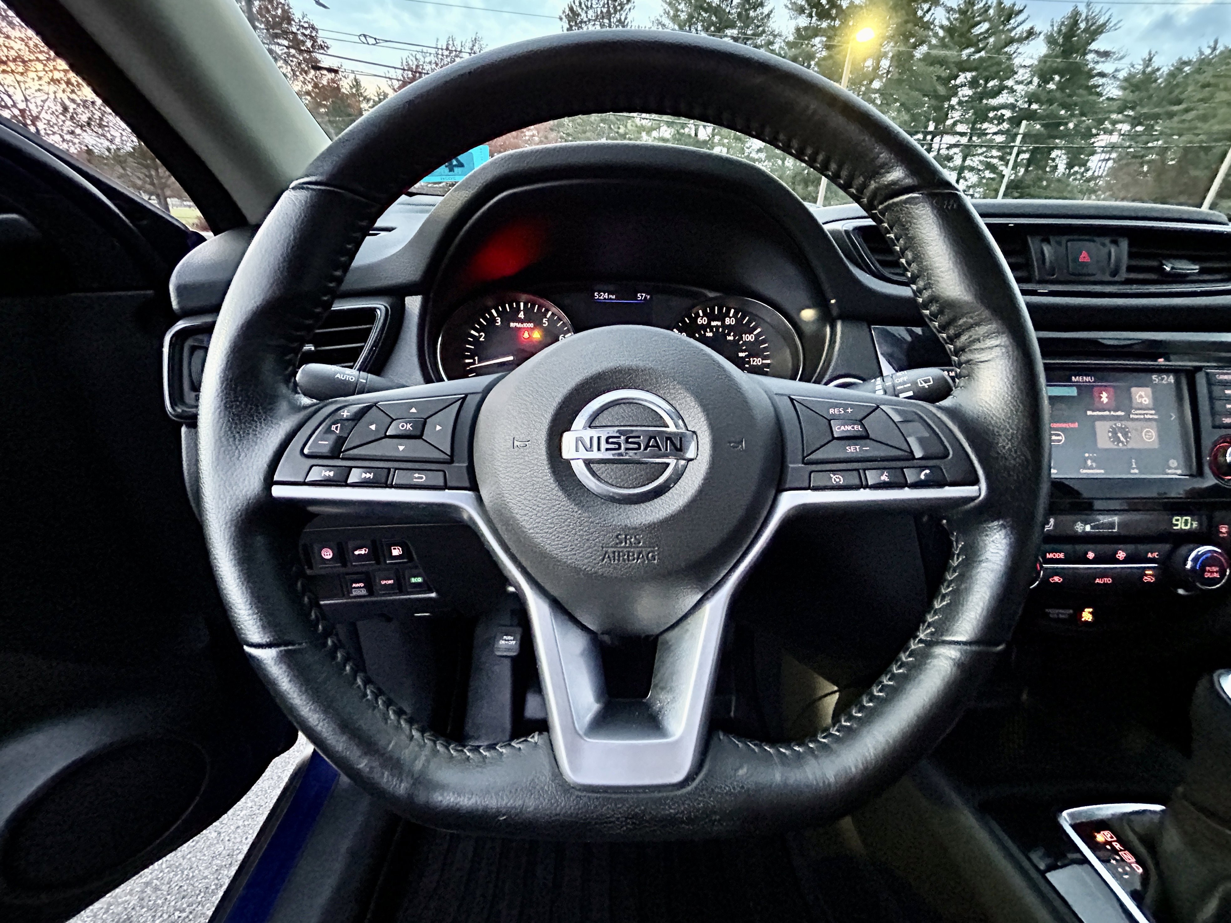 Used 2020 Nissan Rogue SV image 25