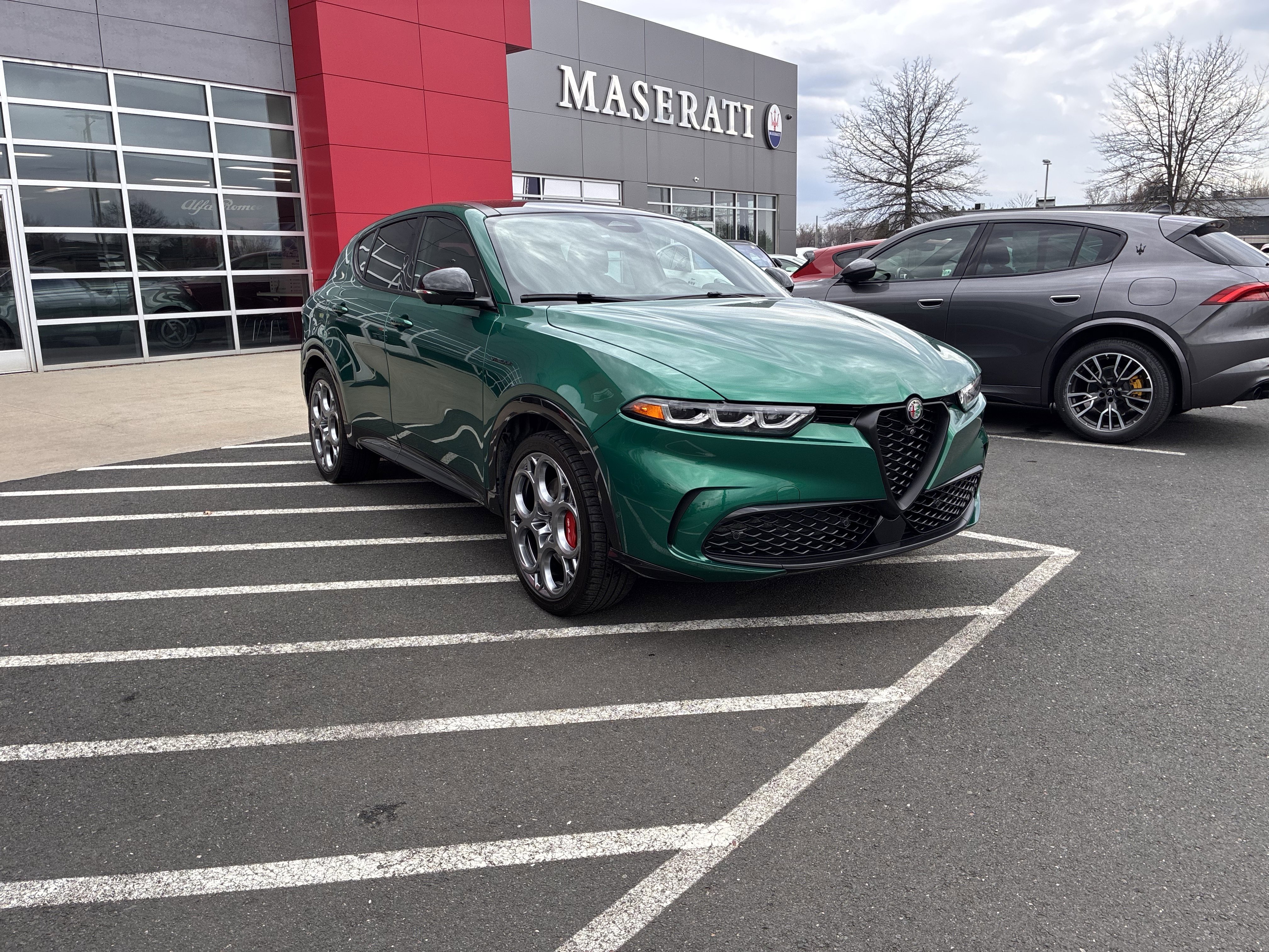 Certified 2024 Alfa Romeo Tonale Veloce image 4