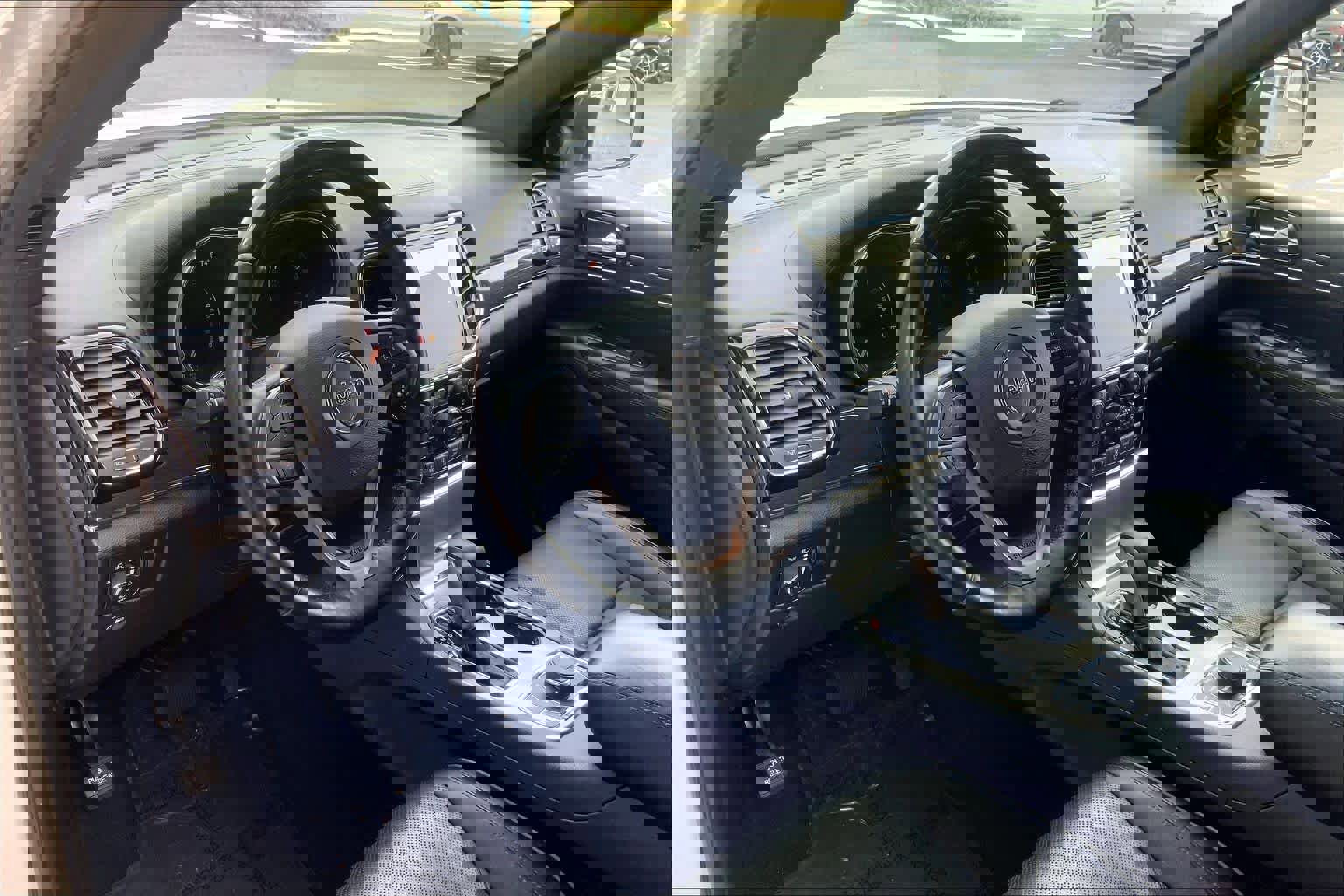 Used 2020 Jeep Grand Cherokee Overland image 19