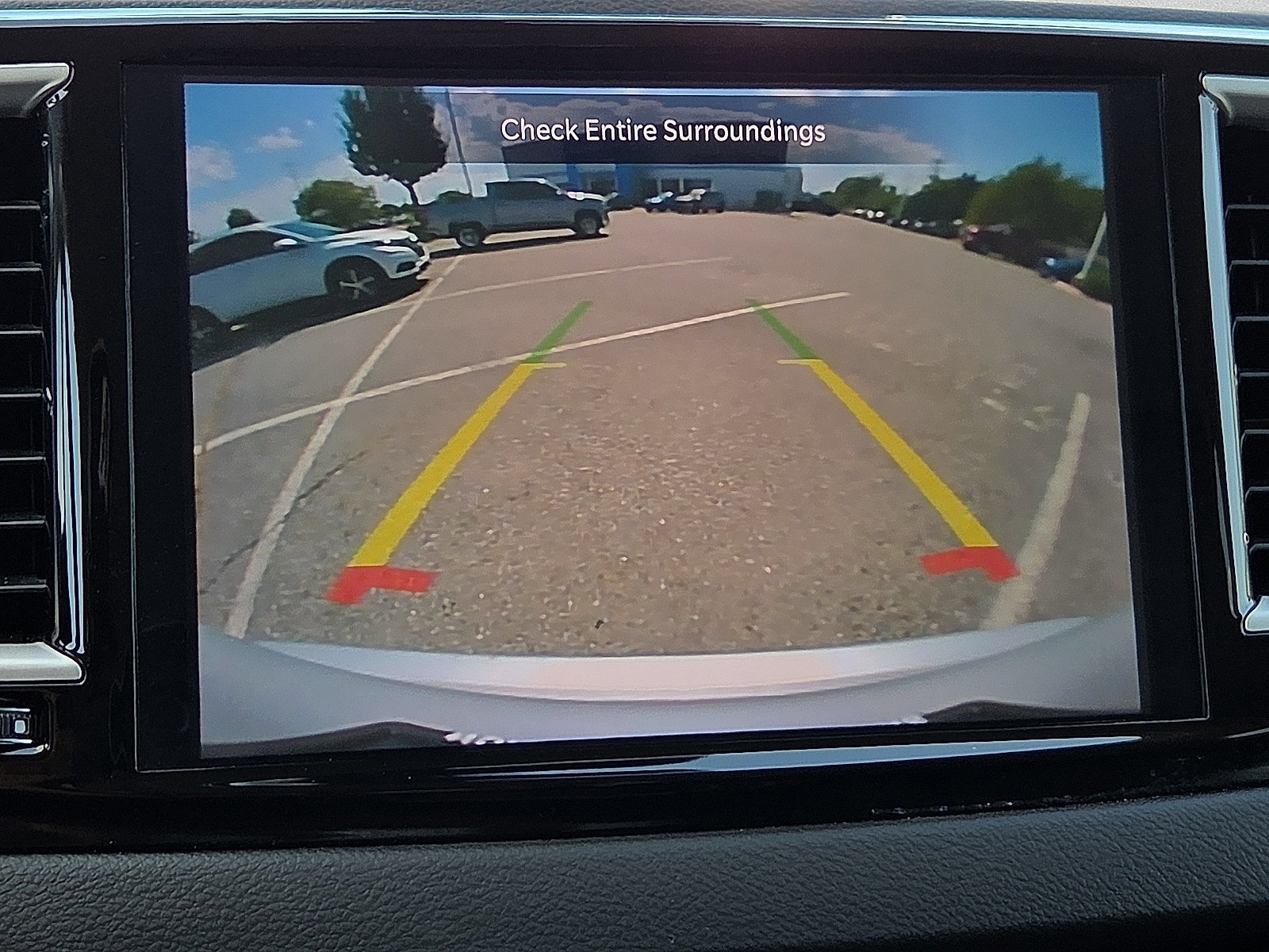 Used 2024 Chrysler Pacifica Touring-L FWD image 17