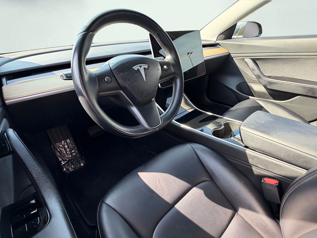 Used 2018 Tesla Model 3 Mid Range RWD image 21