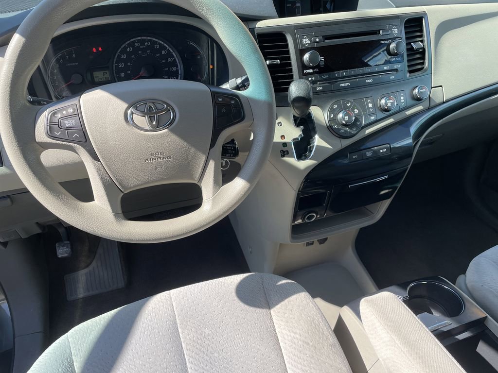 Used 2012 Toyota Sienna LE w/ Towing Pkg AWD/4WD image 15